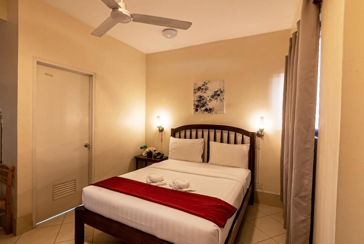 Kiwi Hotel Cebu Екстериор снимка