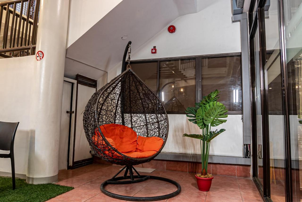 Kiwi Hotel Cebu Екстериор снимка