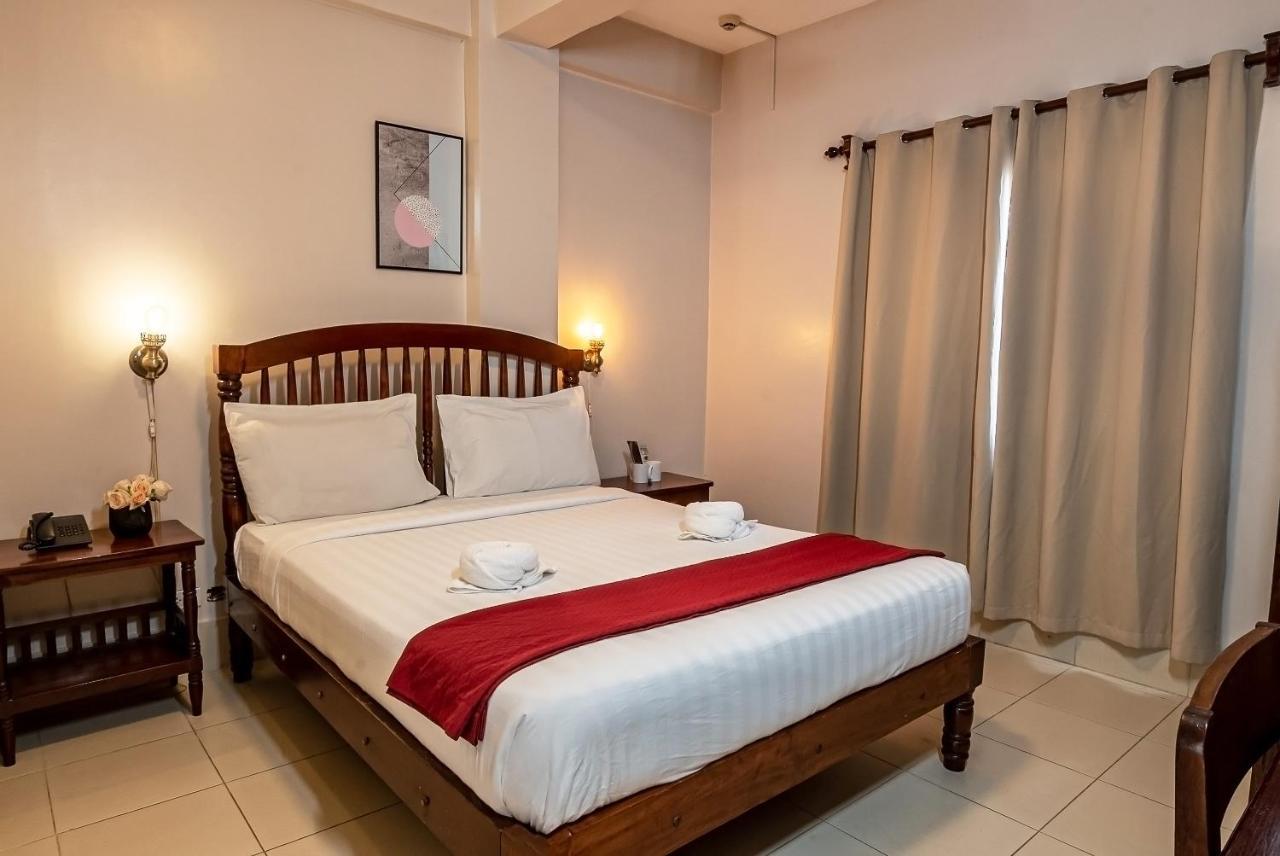 Kiwi Hotel Cebu Екстериор снимка