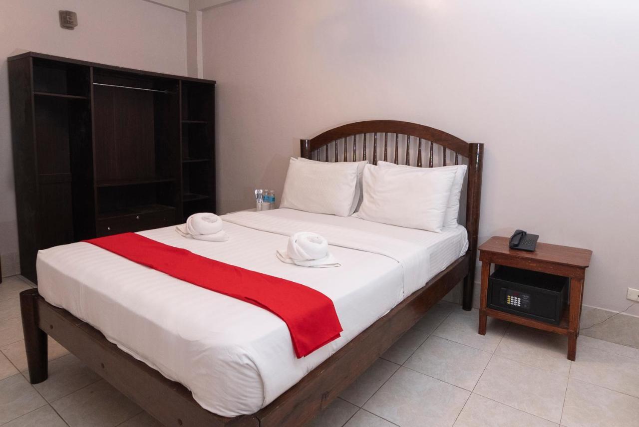 Kiwi Hotel Cebu Екстериор снимка