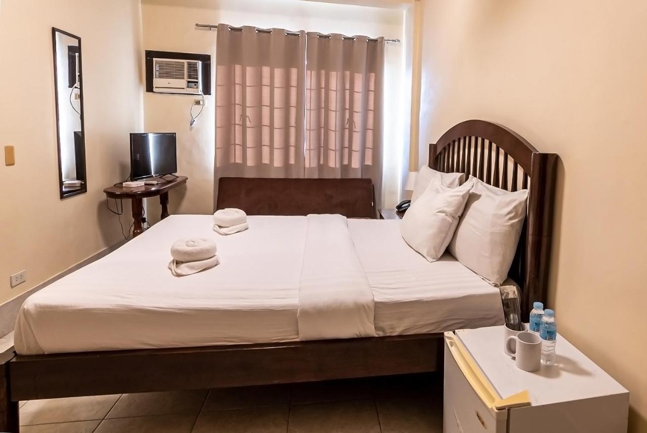 Kiwi Hotel Cebu Екстериор снимка