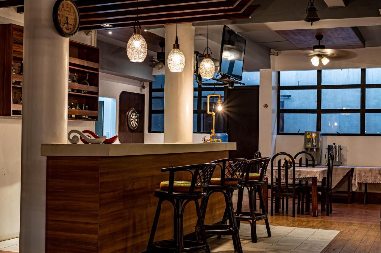 Kiwi Hotel Cebu Екстериор снимка