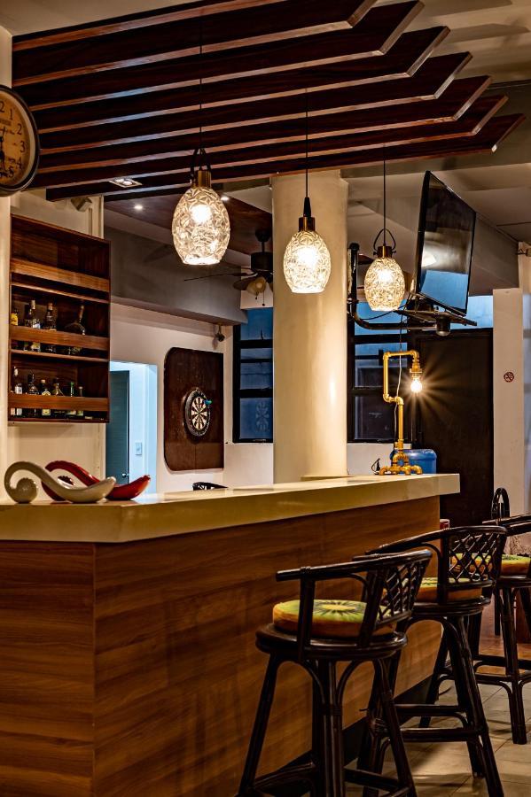 Kiwi Hotel Cebu Екстериор снимка