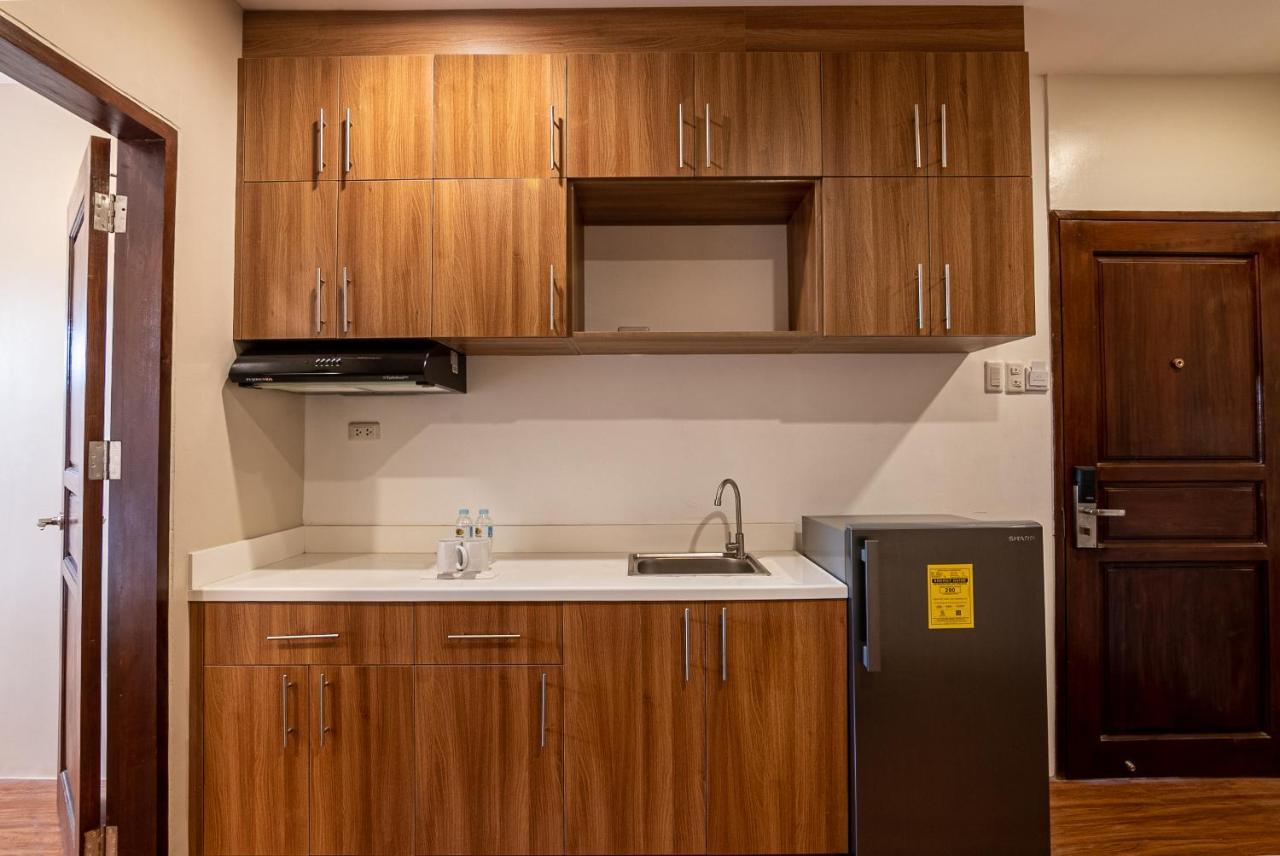 Kiwi Hotel Cebu Екстериор снимка